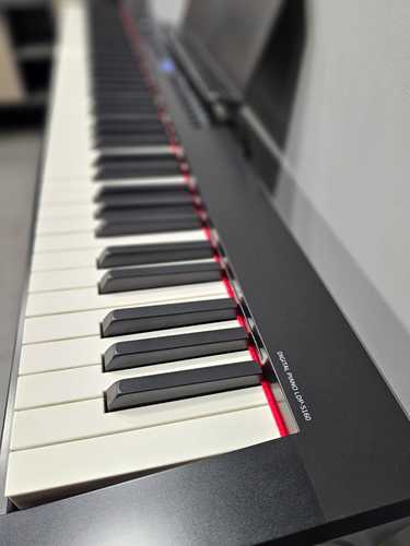 פסנתר חשמלי 88 קלידים שקולים עם BLUETOOTH בצבע שחור LDP-S160 מבית LEGRAND