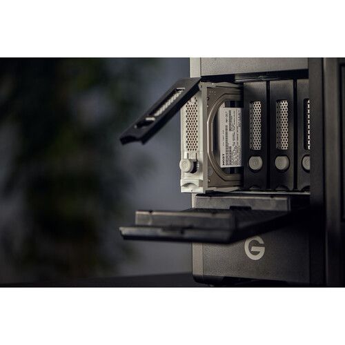 כונן קשיח SanDisk Professional G-RAID Shuttle 4 80TB