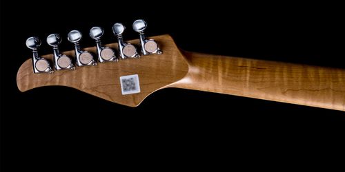 גיטרה חשמלית חכמה Mooer GTRS Professional P800 Intelligent Guitar - Dark Knight