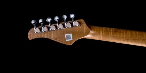 גיטרה חשמלית חכמה Mooer GTRS Professional P800 Intelligent Guitar - Mint Green