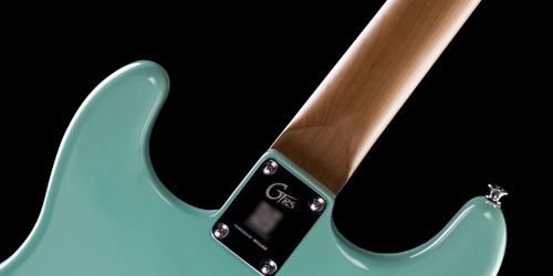 גיטרה חשמלית חכמה Mooer GTRS Professional P800 Intelligent Guitar - Mint Green