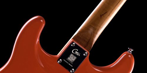 גיטרה חשמלית חכמה Mooer GTRS Professional P800 Intelligent Guitar - Fiesta Red