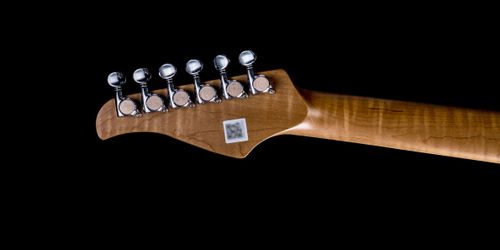גיטרה חשמלית חכמה Mooer GTRS Professional P800 Intelligent Guitar - Olympic White