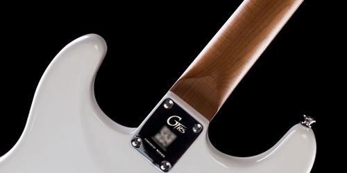 גיטרה חשמלית חכמה Mooer GTRS Professional P800 Intelligent Guitar - Olympic White