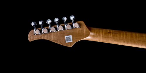 גיטרה חשמלית חכמה Mooer GTRS Professional P800 Intelligent Guitar - Dark Silver