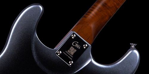 גיטרה חשמלית חכמה Mooer GTRS Professional P800 Intelligent Guitar - Dark Silver