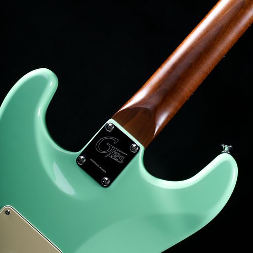 גיטרה חשמלית חכמה Mooer GTRS Professional S801 Intelligent Guitar - Surf green