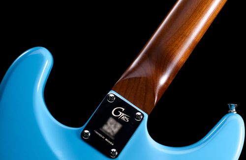גיטרה חשמלית חכמה Mooer GTRS Professional S800 Intelligent Guitar - Sonic blue