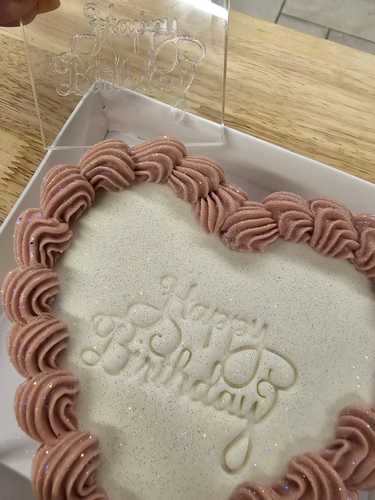 חותמת Happy birthday לבנטו בצק סוכר ועוד...