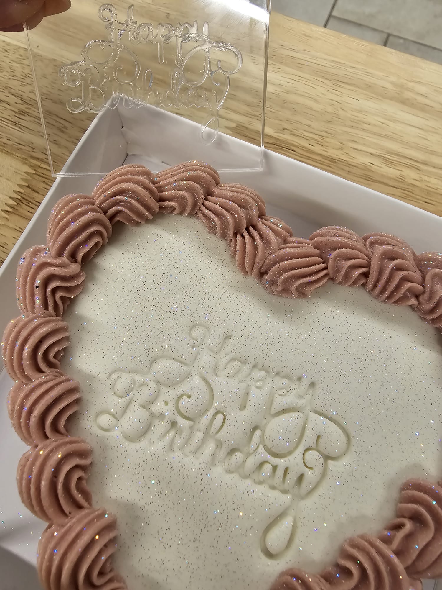 חותמת Happy birthday לבנטו בצק סוכר ועוד...