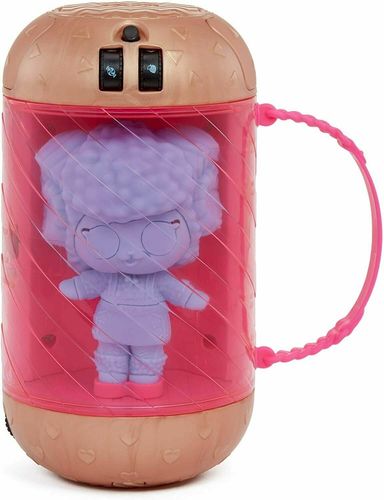 קפוסולה עם בובה ו 14 הפתעות נוספות
