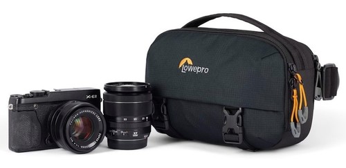 תיק מותן שחור Lowepro Trekker Lite HP 100