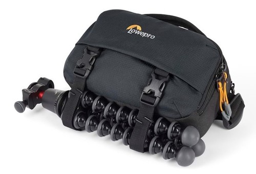 תיק מותן שחור Lowepro Trekker Lite HP 100