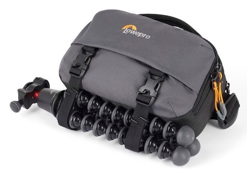 תיק מותן שחור Lowepro Trekker Lite HP 100