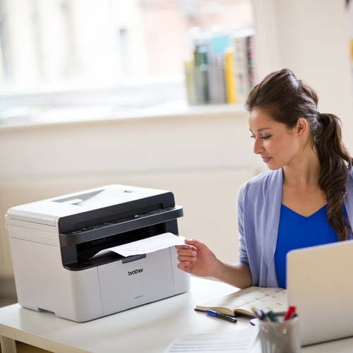 מדפסת לייזר שחור-לבן משולבת אלחוטית קומפקטית Brother MFC-1910W