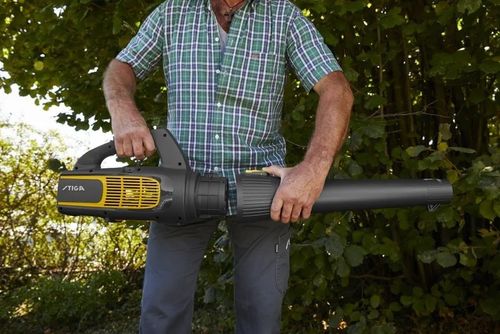 מפוח עלים נטען BL 700e + סוללה 4 אמפר ומטען מהיר סטיגה