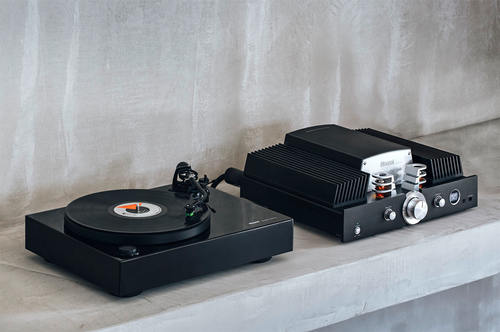 Magnat MTT 990 Turntable