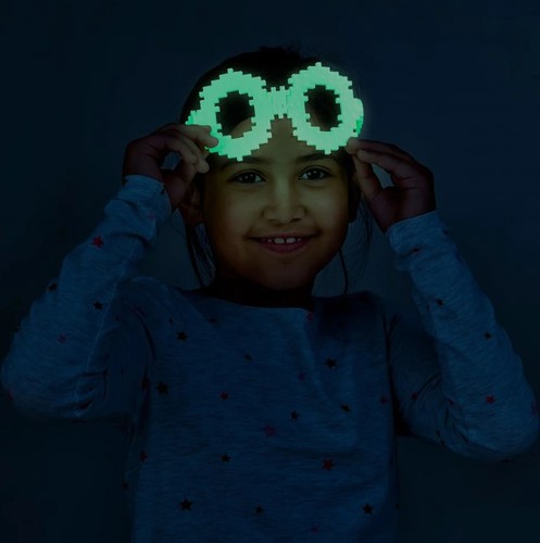 משחק הרכבה 240 חלקים קטנים במארז צינור רב פעמי - זוהר בחושך