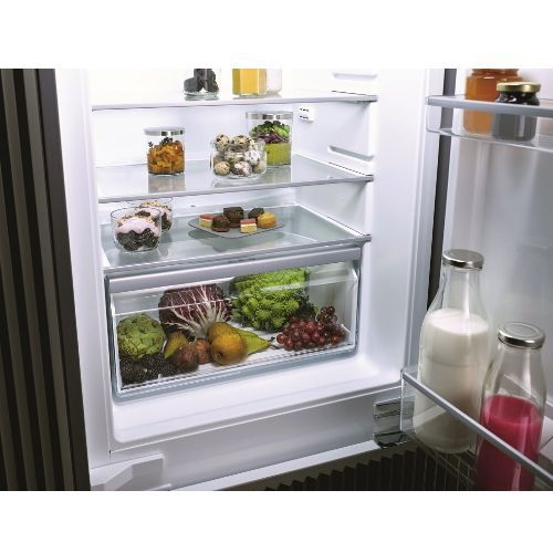 מקרר אינטגרלי מקפיא תחתון  MIELE KFN 7714F