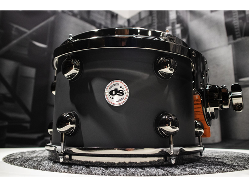 סט תופים מקצועי ds DRUMS Rebel Custom Birch Mahagoni בגימור Deep Black
