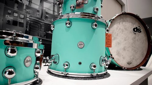 סט תופים מקצועי ds DRUMS Rebel Custom Shop  Birch Mahagony בגימור  Cadillac Green