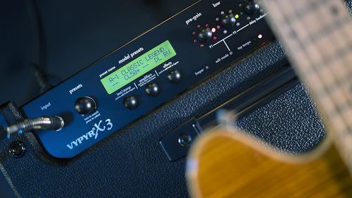 מגבר לגיטרה 100W עם אפקטים – Peavey VYPYR® X3 Guitar Modeling Amp