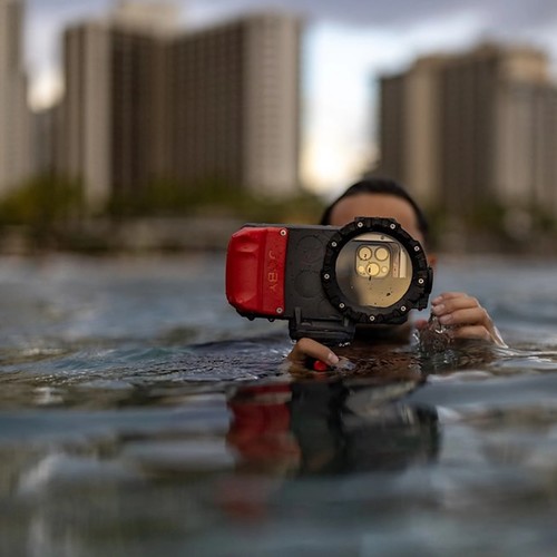 מגן טלפון למים