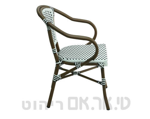 כסא ראטן