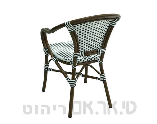 כסא לגן ומרפסת