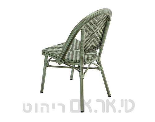 כסא ראטן דגם איקס בזווית