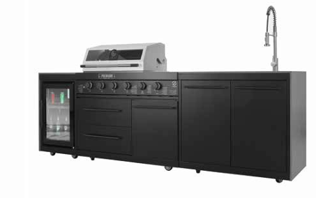 מטבח חוץ 6 מבערים כולל כיור ברז ומקרר משטח עליון שיש גרניט בגימור שחור GRILLS PREMIUM