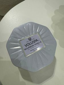 נר פח מתומן 3 פתיל - BOURBON VANILLE מבית VOULUSPA במבצע מיוחד!!