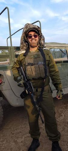 אוהד חזן: לוחם מילואים מקריית ביאליק משקם את עסקו 'חזן גחלים' אחרי המילואים - 