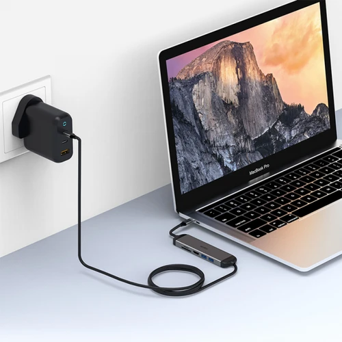 תחנת עגינה 6 ב 1 עם חיבור USB Type C דגם WIWU Alpha 521H