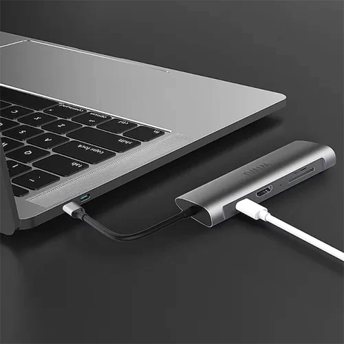 תחנת עגינה 8 ב-1 למחשב נייד בחיבור USB-C דגם  - עם 3 יציאות USB 3.0, קורא כרטיסי SD, קורא כרטיסי Micro SD (TF), HDMI, RJ45 לחיבור רשת, ו-Type-C . דגם WIWU Alpha 831HRT