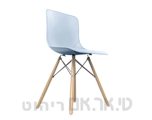 כסא דגם מאי תכלת בהיר