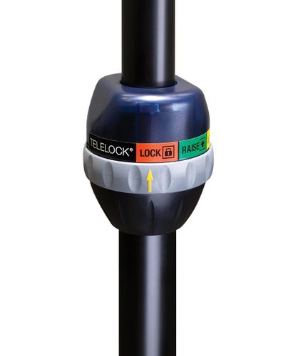 זוית נוספת Ultimate Support TS-99B Speaker Stand