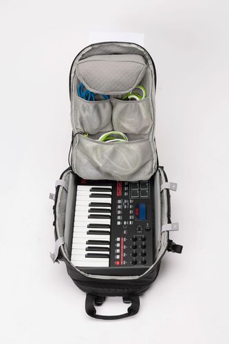 זוית נוספת Magma Solid Blaze Pack 120