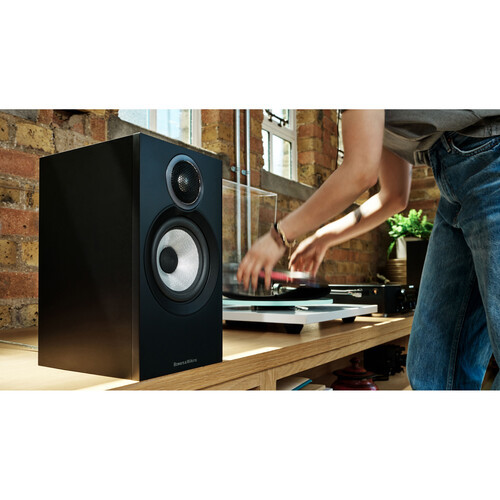 Bowers & Wilkins 607 S3