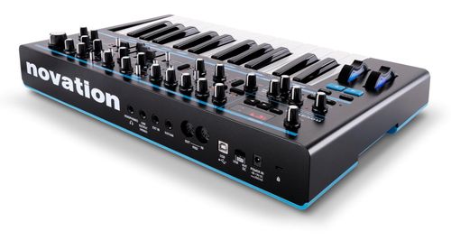 זוית נוספת novation bass station II synthesizer rear left
