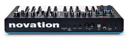 זוית נוספת novation bass station II synthesizer back