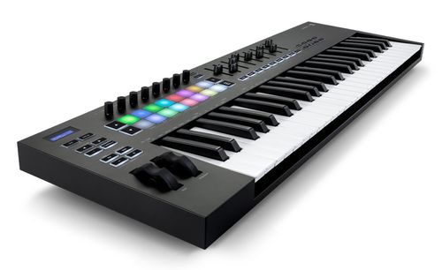 זוית נוספת novation launchkey 49 mk3 top left