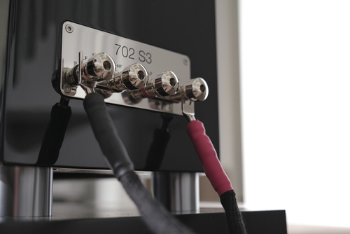 Bowers & Wilkins 702 S3