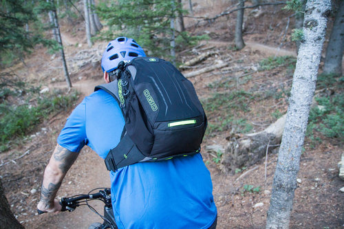 OGIO BAJA 2L HYDRATION PACK - תיק שתייה 
