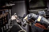 מולטי טול נטען Dewalt DCS355D2 18V