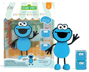 חברים זוהרים באמבטיה רחוב סומסום - שתי קוביות זוהרות במים ובובת חבר עוגי