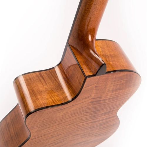 זוית נוספת Santos Martinez Allegro Cutaway Electro-Classic Guitar