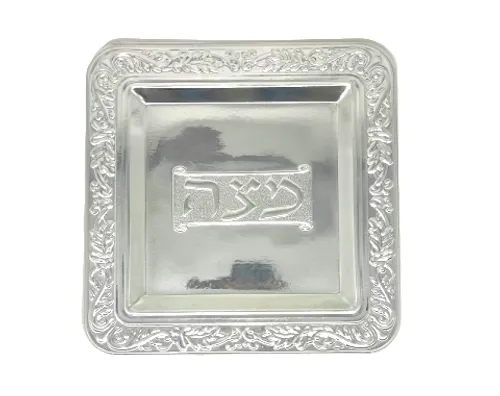 מגש מצות מפלסטיק בצבע כסף - 30/30 ס