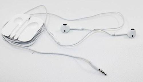 אוזניות כולל מיקרופון ושלט לאייפון 5 לבנות  EarPods