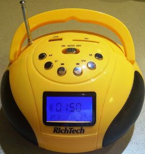 נגן MP3/רדיו נטען RichTech BOOMBOX דגם : RT – 110
